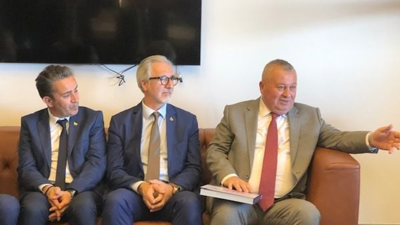 Kocaeli’ye geldi AKP’nin vekillerine çattı!